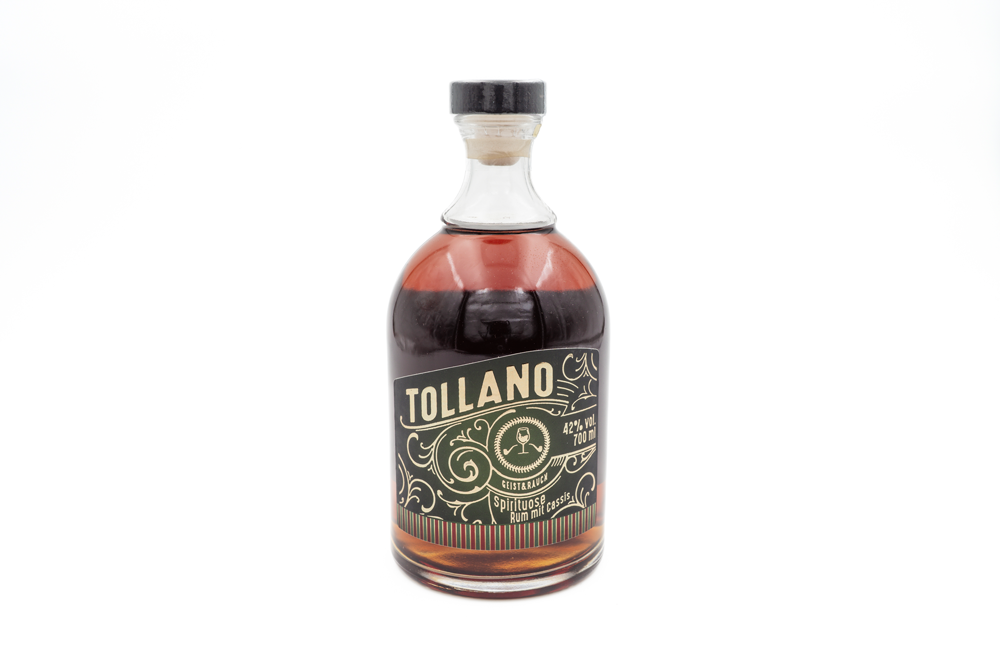 TOLLANO Rumspirituose mit Cassis